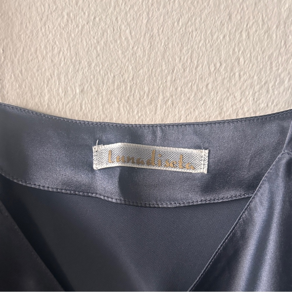 Elegant Black Slip Dress - Picture 5 of 7